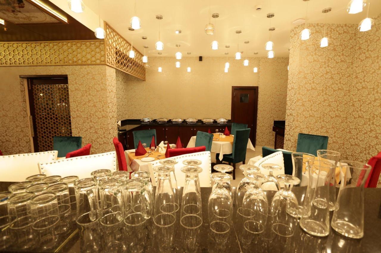 Comfort Inn Sapphire - A Inde Hotel Джайпур Екстериор снимка