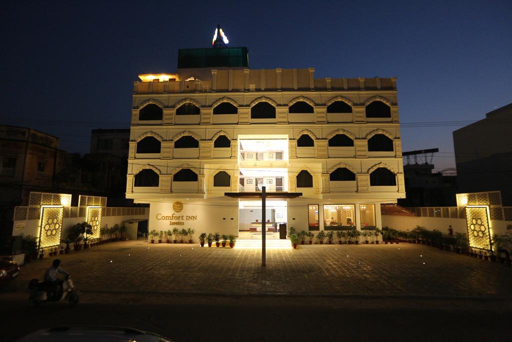 Comfort Inn Sapphire - A Inde Hotel Джайпур Екстериор снимка