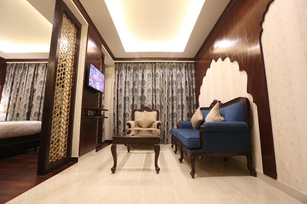 Comfort Inn Sapphire - A Inde Hotel Джайпур Екстериор снимка