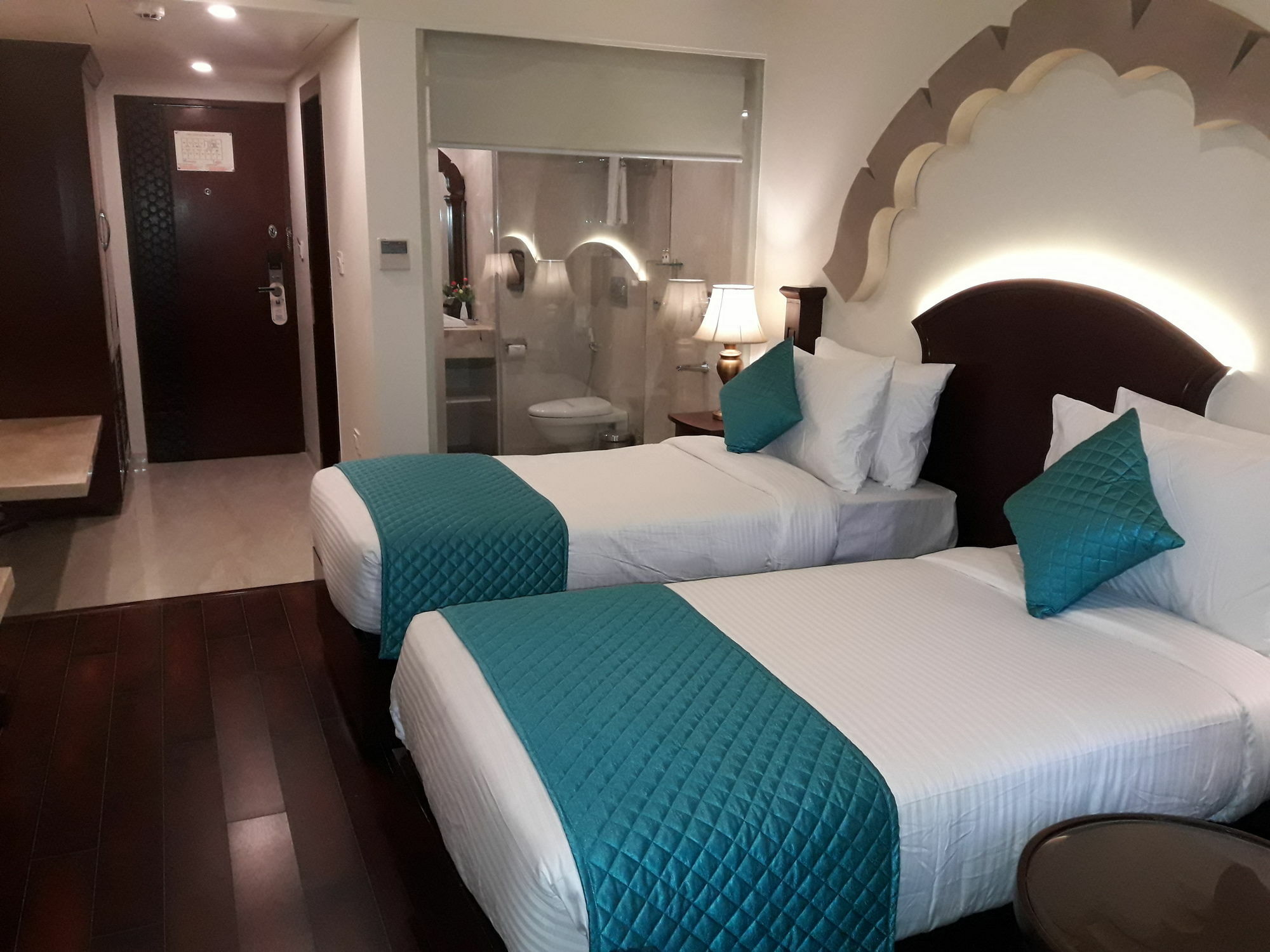 Comfort Inn Sapphire - A Inde Hotel Джайпур Екстериор снимка