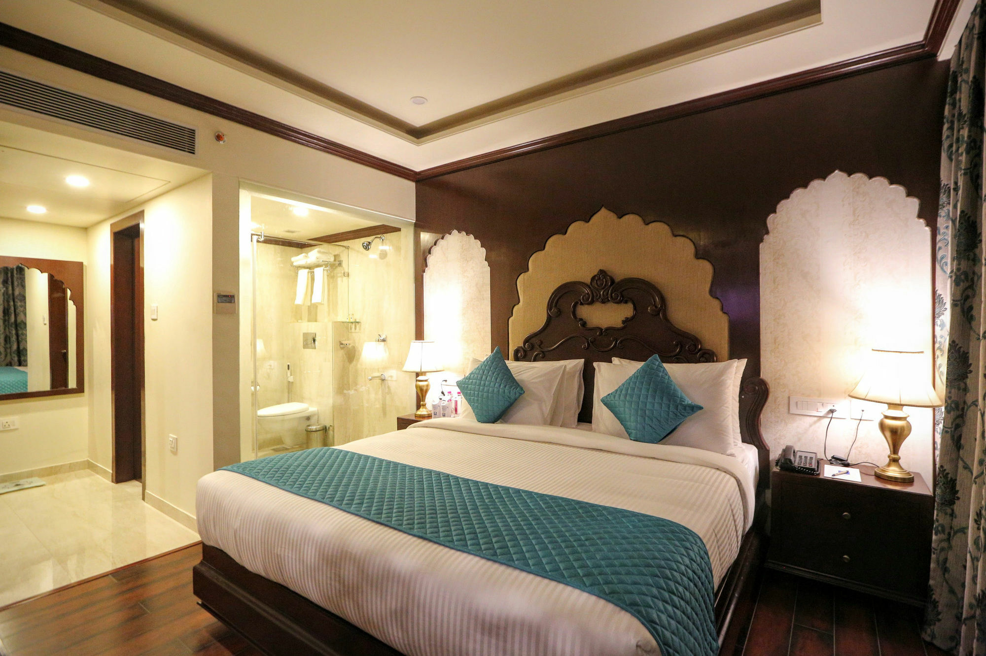 Comfort Inn Sapphire - A Inde Hotel Джайпур Екстериор снимка